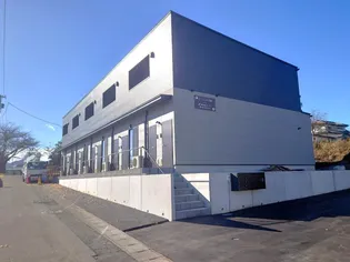 ピースランド吉岡【1階】の外観