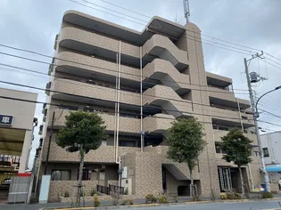 メゾン・リヴィエール【3階】の外観