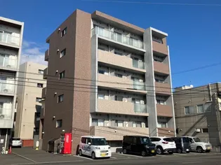 ラピス下荒田【1階】の外観