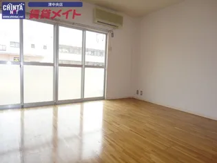 L・ EAST WEST【1階】の居間