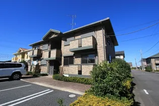 ドミール・シャルマン D棟【1階】の外観