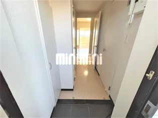 S-FORT 津新町【13階】の玄関