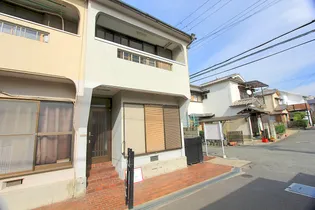 大阪府枚方市伊加賀緑町【一戸建】の外観