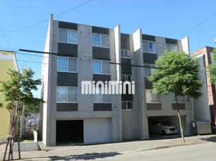 ブランノワール東区役所【4階】の外観