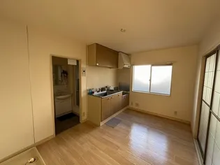 SUNNY HILLS B【1階】の居間