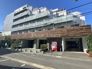 カスタリア中目黒【4階】の外観