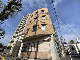 カレッジ鴨池【3階】の外観