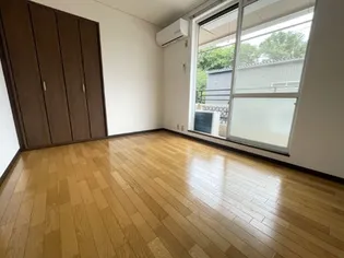 グリーンクレストの画像