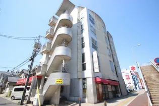 カーサ三篠北町の画像