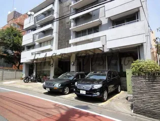 東京都新宿区南元町【マンション】の外観