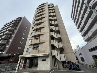 フォレスト円山【8階】の外観