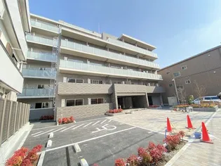 東京都足立区西新井栄町1【マンション】の外観