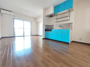 サントラスト【2階】の外観