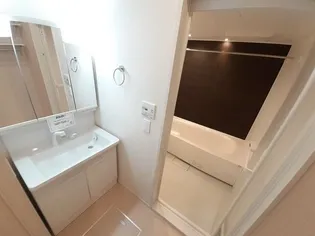 アドーニス I【2階】の内装