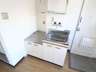 Y’sコートのキッチン