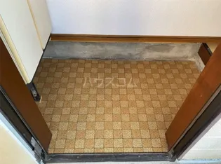 プロミネンスハイツ3号棟【1階】の玄関