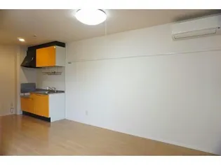 アネーロA【1階】の居間