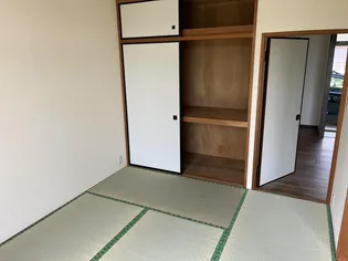 ひまわりII【1階】の居間