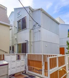 東京都文京区本郷5【アパート】の外観