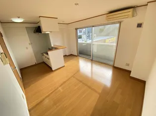 ラヴァーズ武岡II【2階】の居間