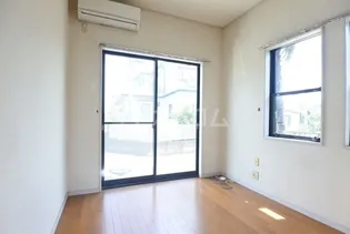 アークエステート25【1階】の居間