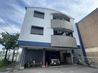 ロイヤルマンション百済【1階】の外観