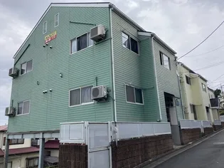 プラーズ愛甲【1階】の外観