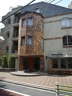 ファーストアパートメンツ三田の画像