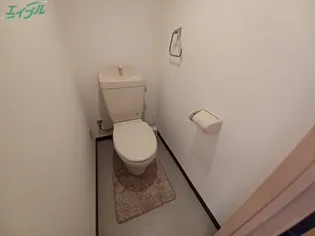 ベース四日市【2階】の内装