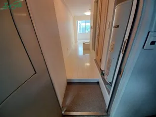 ベース四日市【2階】の玄関