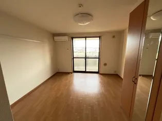 ヴァンベール【2階】の居間