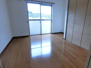 TSグランデ清武【1階】の居間