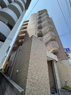 アドラブールの画像