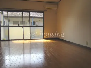 山渓荘【2階】の居間