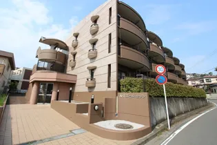 ルミエール・セゾン【2階】の外観