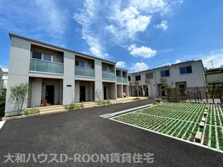 グラナーデ高井戸東の外観