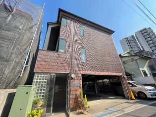 ノーブルイズミ【3階】の外観