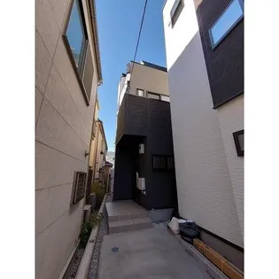 東京都渋谷区幡ヶ谷3【一戸建】の外観