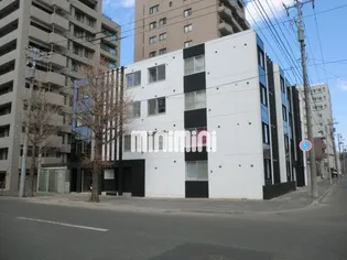 BLANC NOIR MUSE'Eの画像