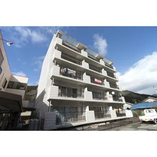 ホワイトメゾン【1階】の外観