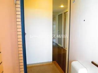 オーチャードヴィレッヂ【4階】の玄関