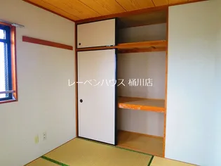 オーチャードヴィレッヂ【4階】の内装