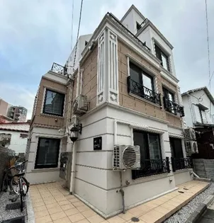 東京都新宿区西早稲田2【マンション】の外観