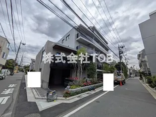 AIFLAT明大前【3階】の外観
