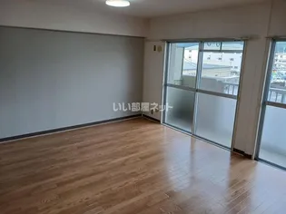 セリマンション【3階】の居間