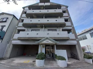 リベラルマンション【4階】の外観