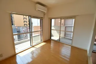 シャンボール一番町の画像