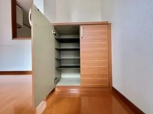 ステーションヒルズ【1階】の玄関