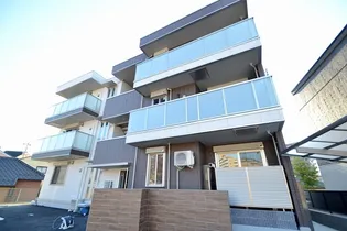 アヴニール【2階】の外観