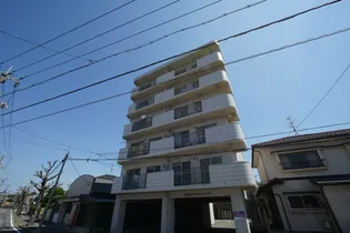 山の田アカマツハイツ【4階】の外観